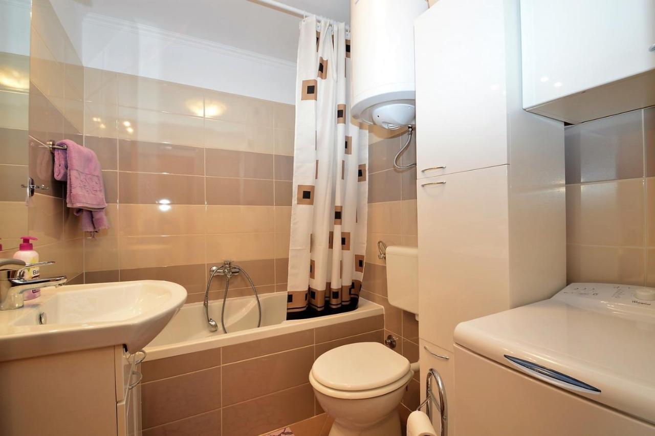 Apartment Hrasta Vrana  Extérieur photo