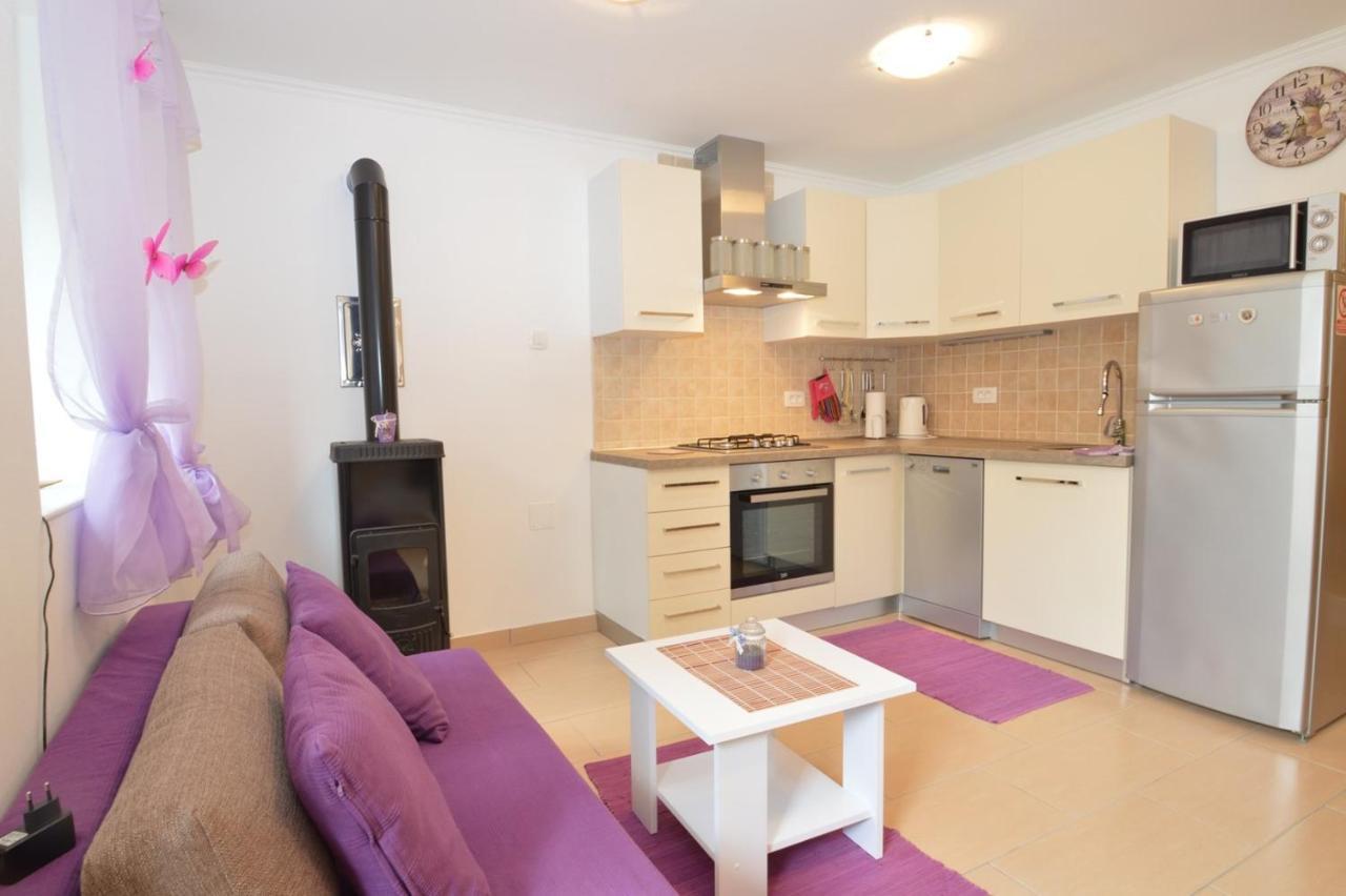 Apartment Hrasta Vrana  Extérieur photo