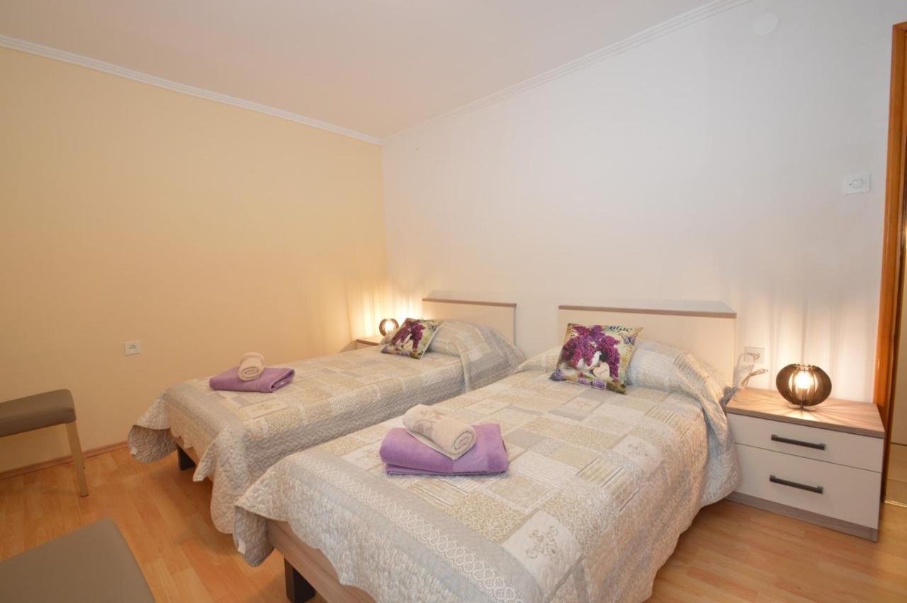 Apartment Hrasta Vrana  Extérieur photo